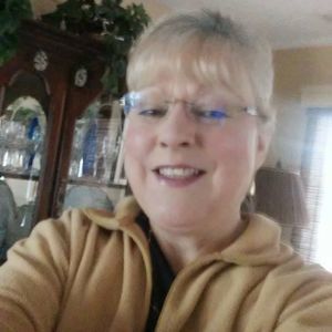 Meet your Posher, Debbie